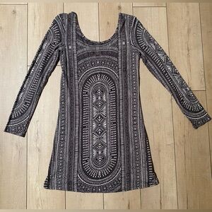 Vintage 2016 Black and Cream Boho Tunic Dress- Size M Long Sleeve Festival Style